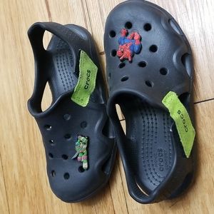 SALE! Kids Crocs & 2 Jibbitz Charms
